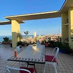 L'attico Sul Mare Apartamento *