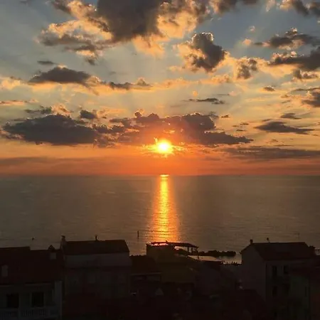 L'attico Sul Mare Apartment *